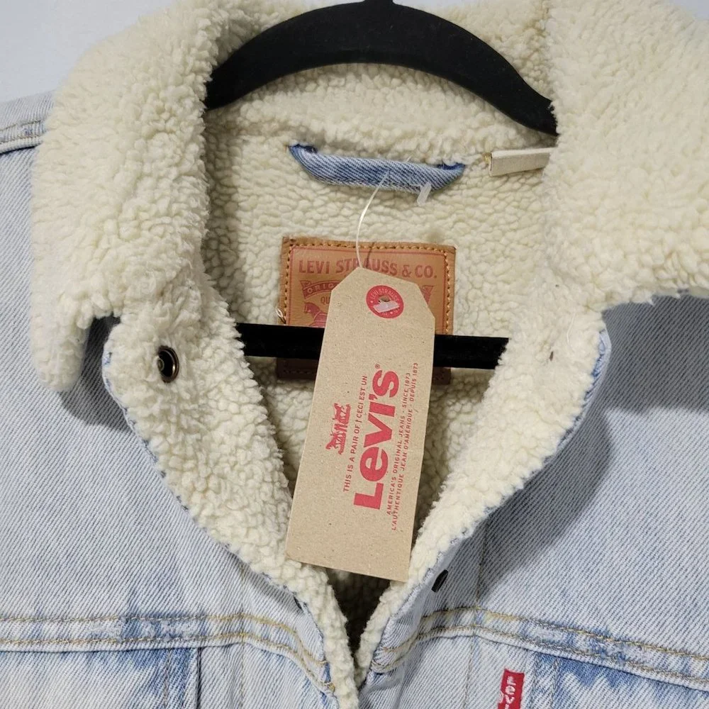 Women's Blue Ex-boyfriend Floral-embroidered Denim Sherpa Trucker Jack… - Picture 7 of 12